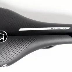 Pro Turnix Carbon Zadel-Zwart-Wit-275x132 7 Pro Turnix Carbon Zadel-Zwart-Wit-275x132 -Cinelli Winkel sprsa0250 3 medium